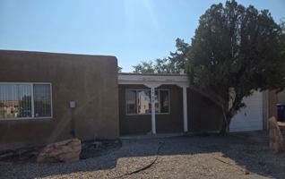 featured image of 1728 Richmond Dr Ne