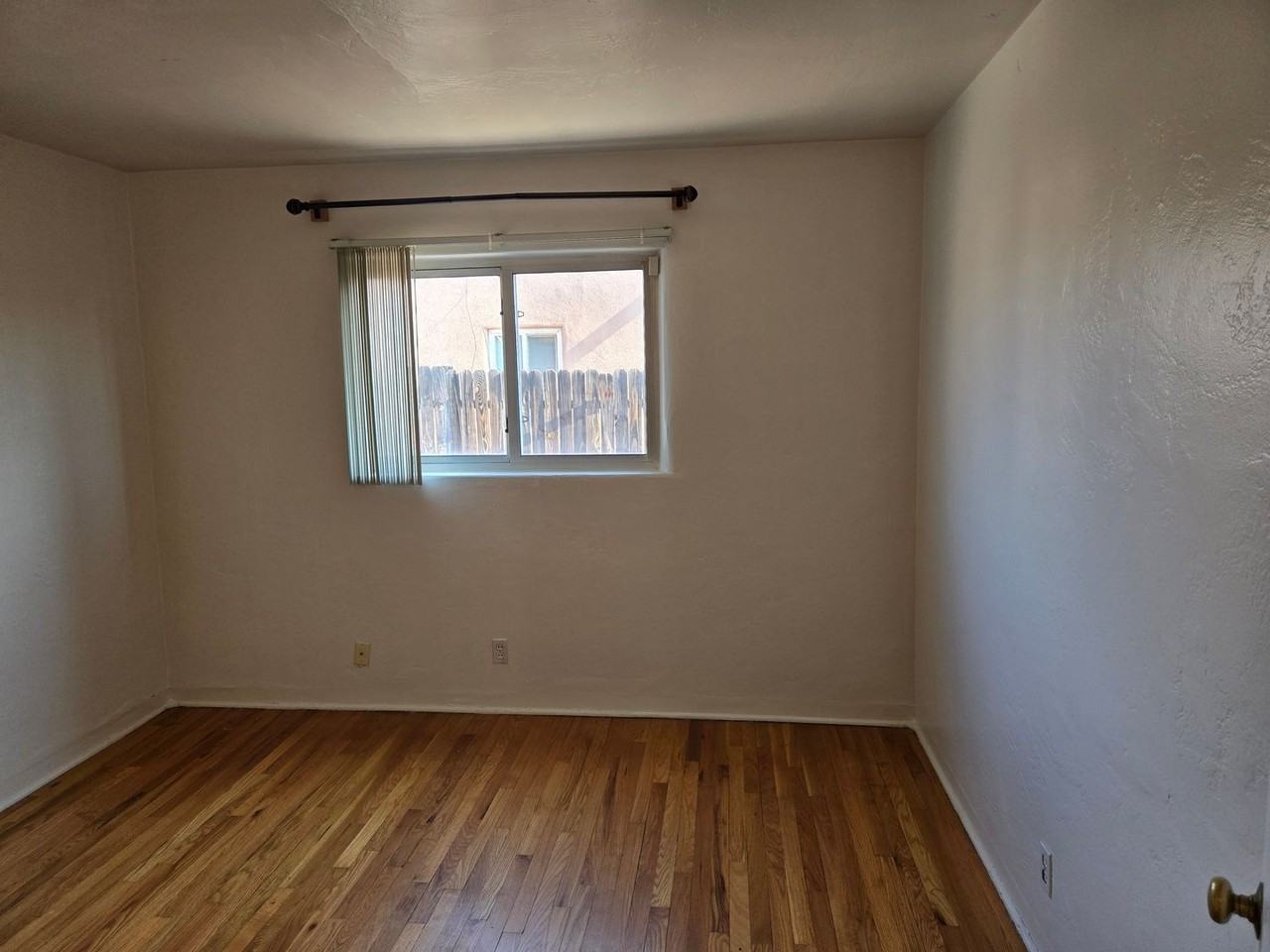 1728 Richmond Dr Ne - Photo 6 of 11