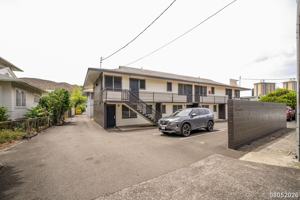 featured image of 1719 Nuuanu Ave