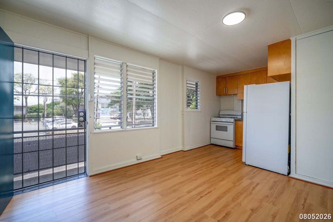 1719 Nuuanu Ave. - Photo 4 of 16