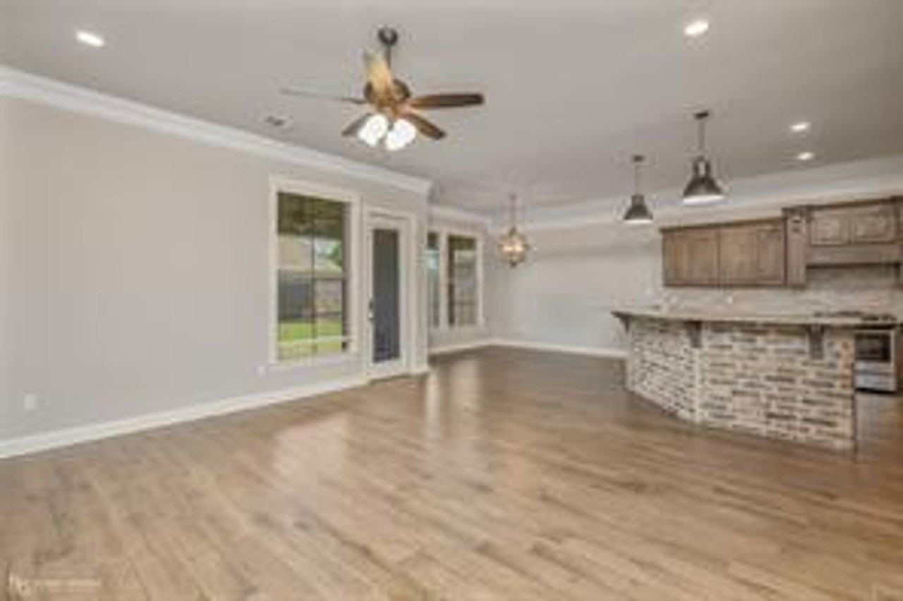 307 Ansley Cir - Photo 4 of 26