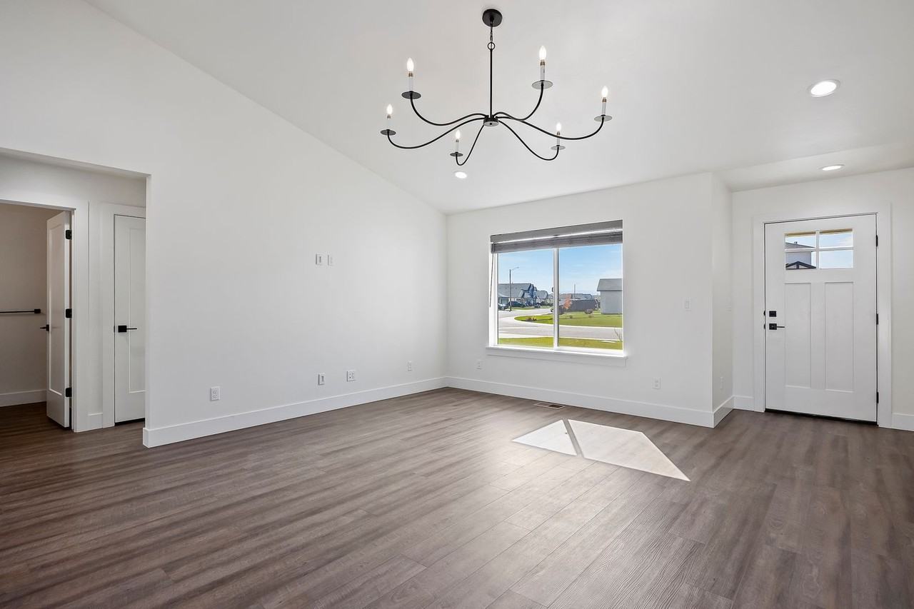 719 Cheri Ct - Photo 7 of 19