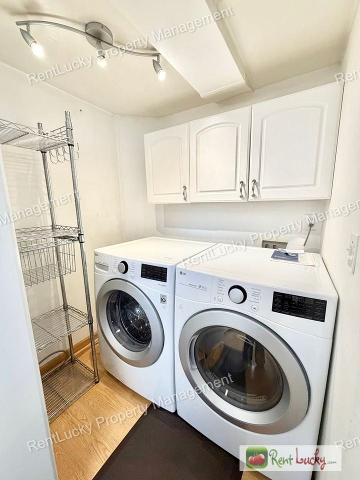 1612 Markham Ave Ne - Photo 6 of 38