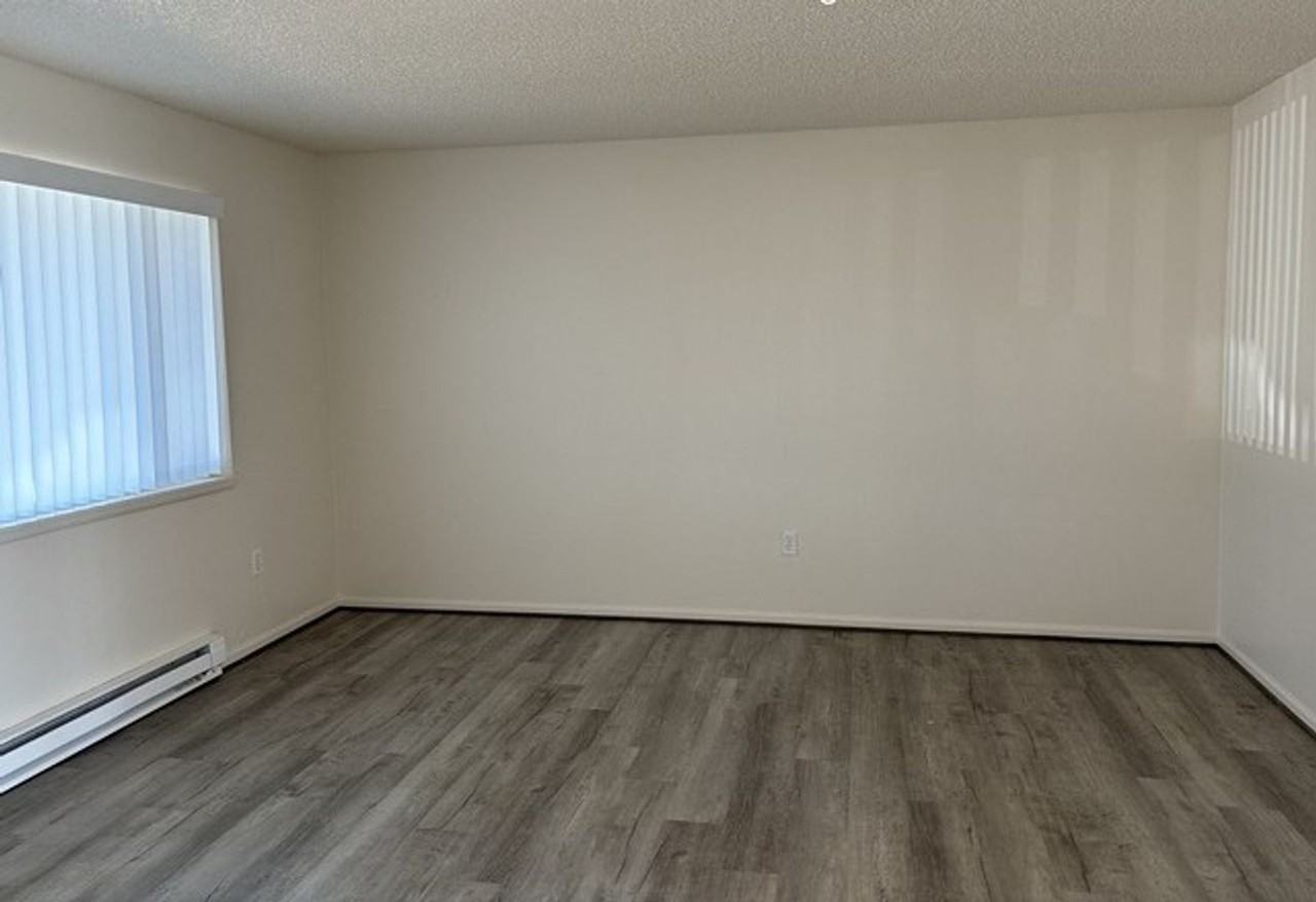 850 N 7th St - Photo 2 of 15