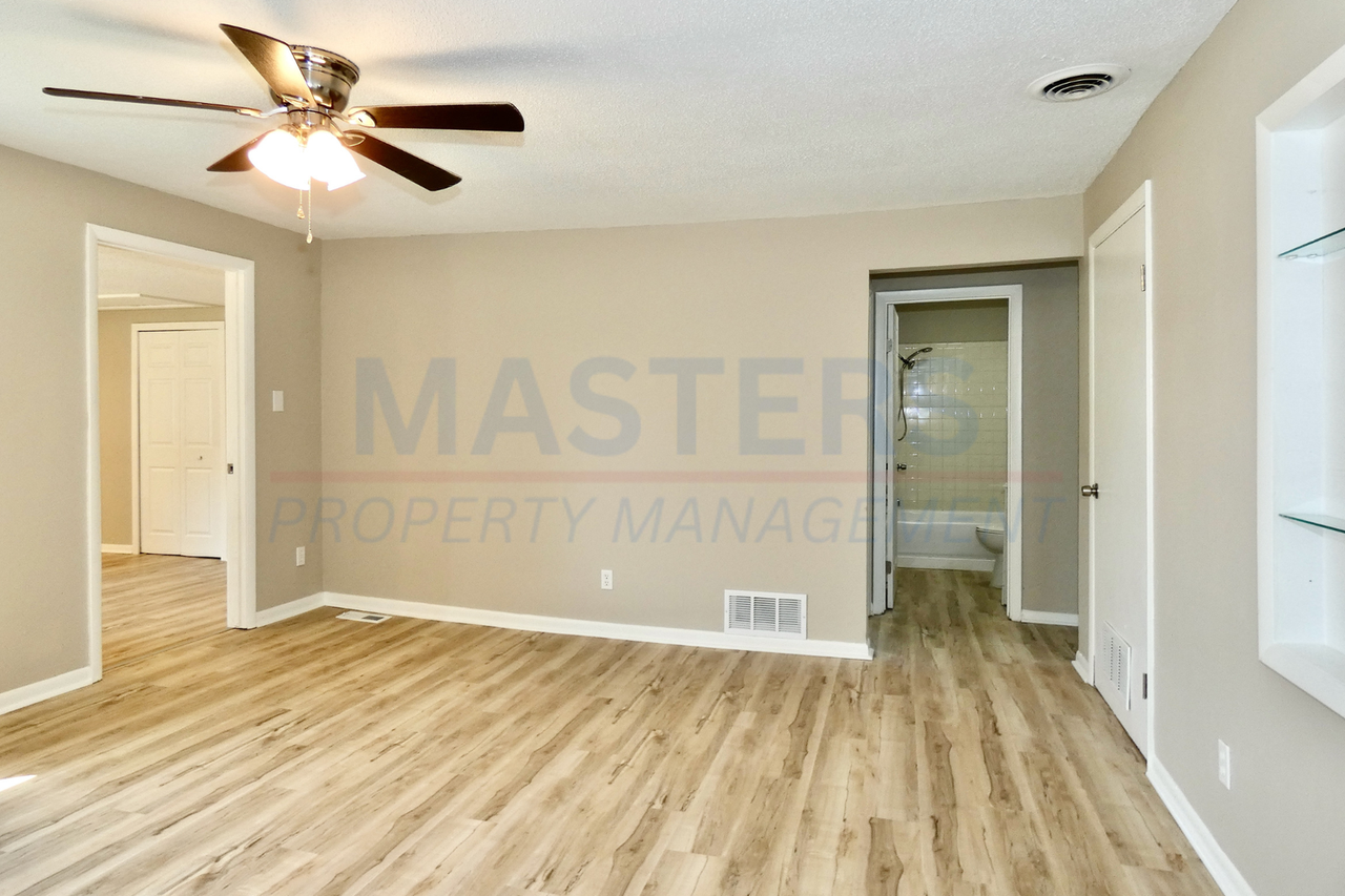 2163 Hoops Dr - Photo 6 of 19