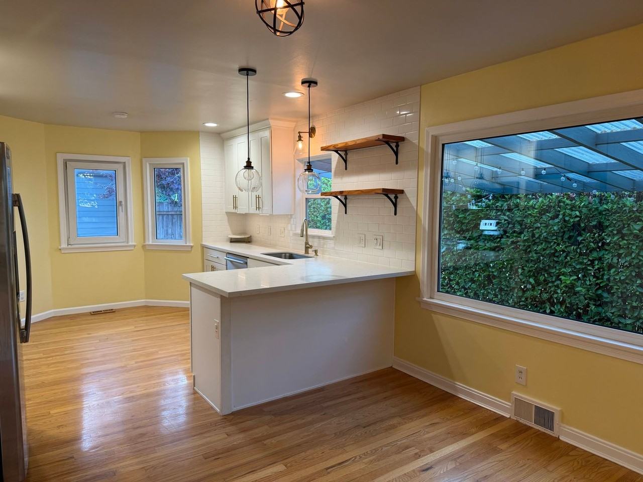 924 N Union Ave - Photo 6 of 50