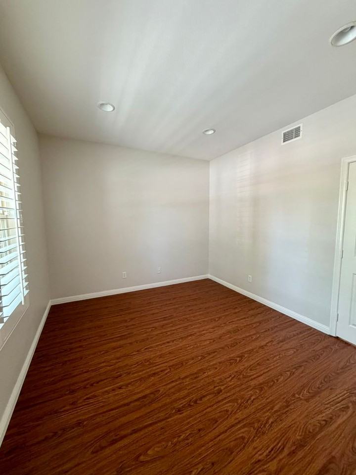 2370 Arbor View St - Photo 7 of 34