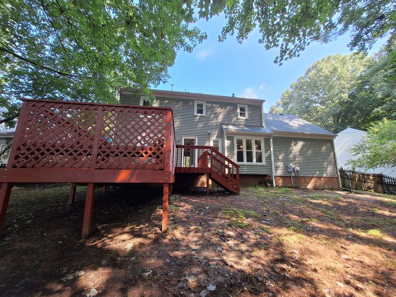 212 Earle Ct - Photo 2 of 23