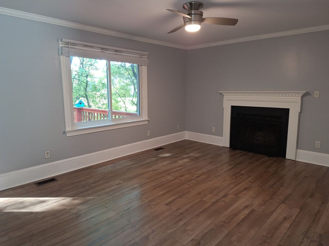 212 Earle Ct - Photo 6 of 23