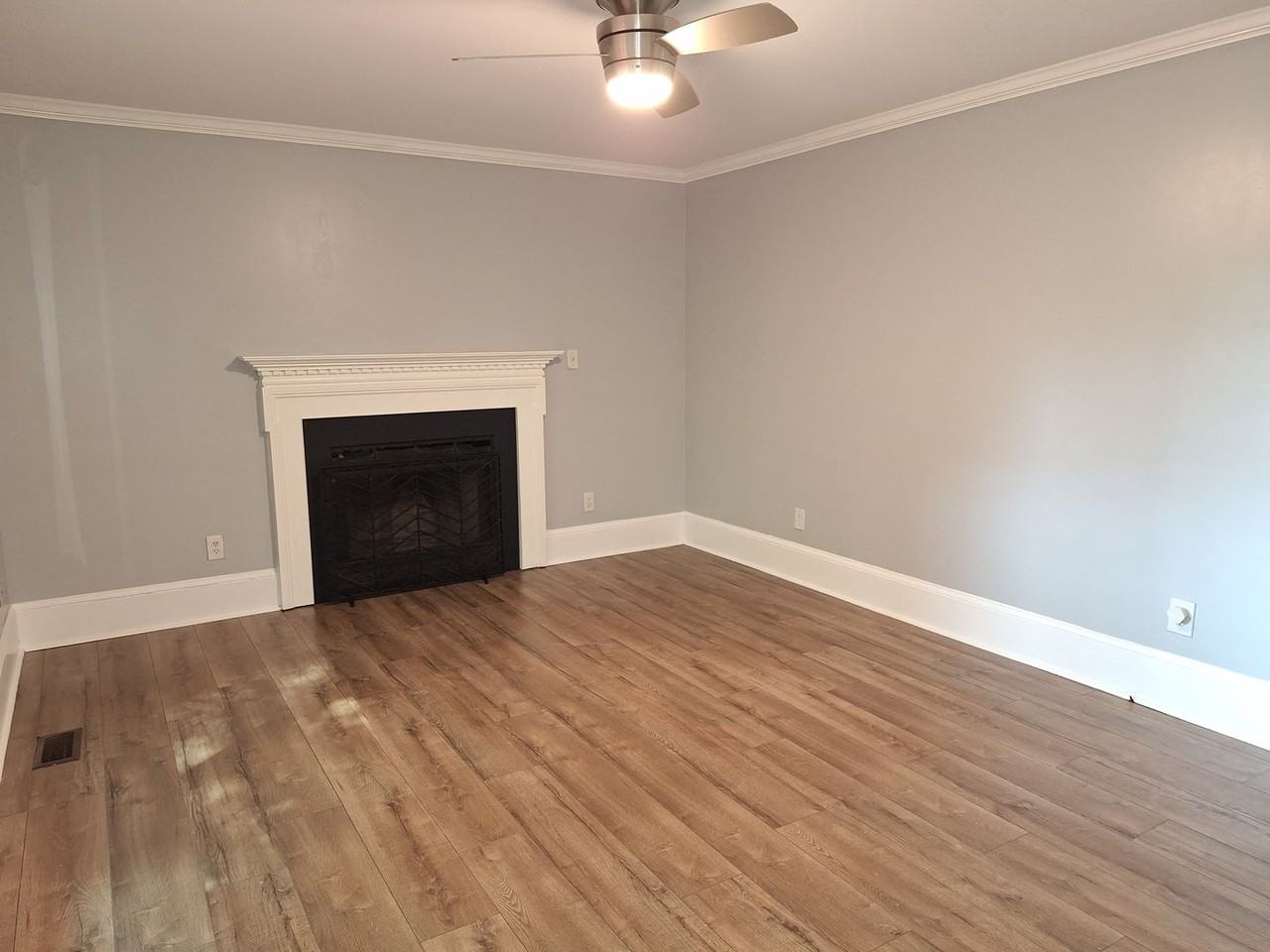 212 Earle Ct - Photo 7 of 23