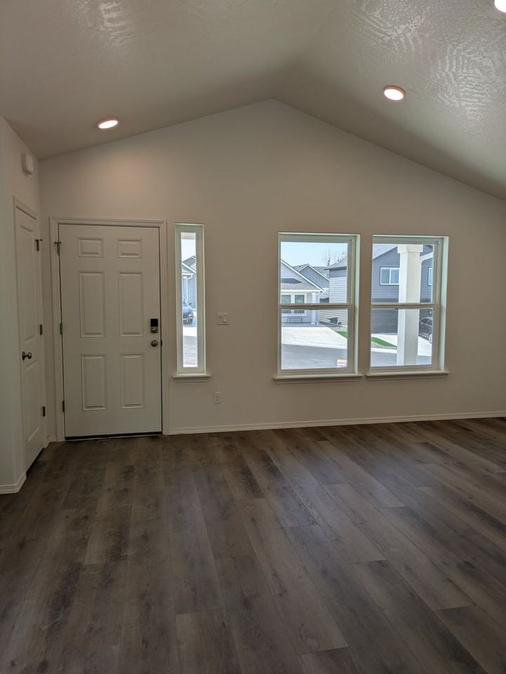 3687 S Penn Pl - Photo 2 of 7