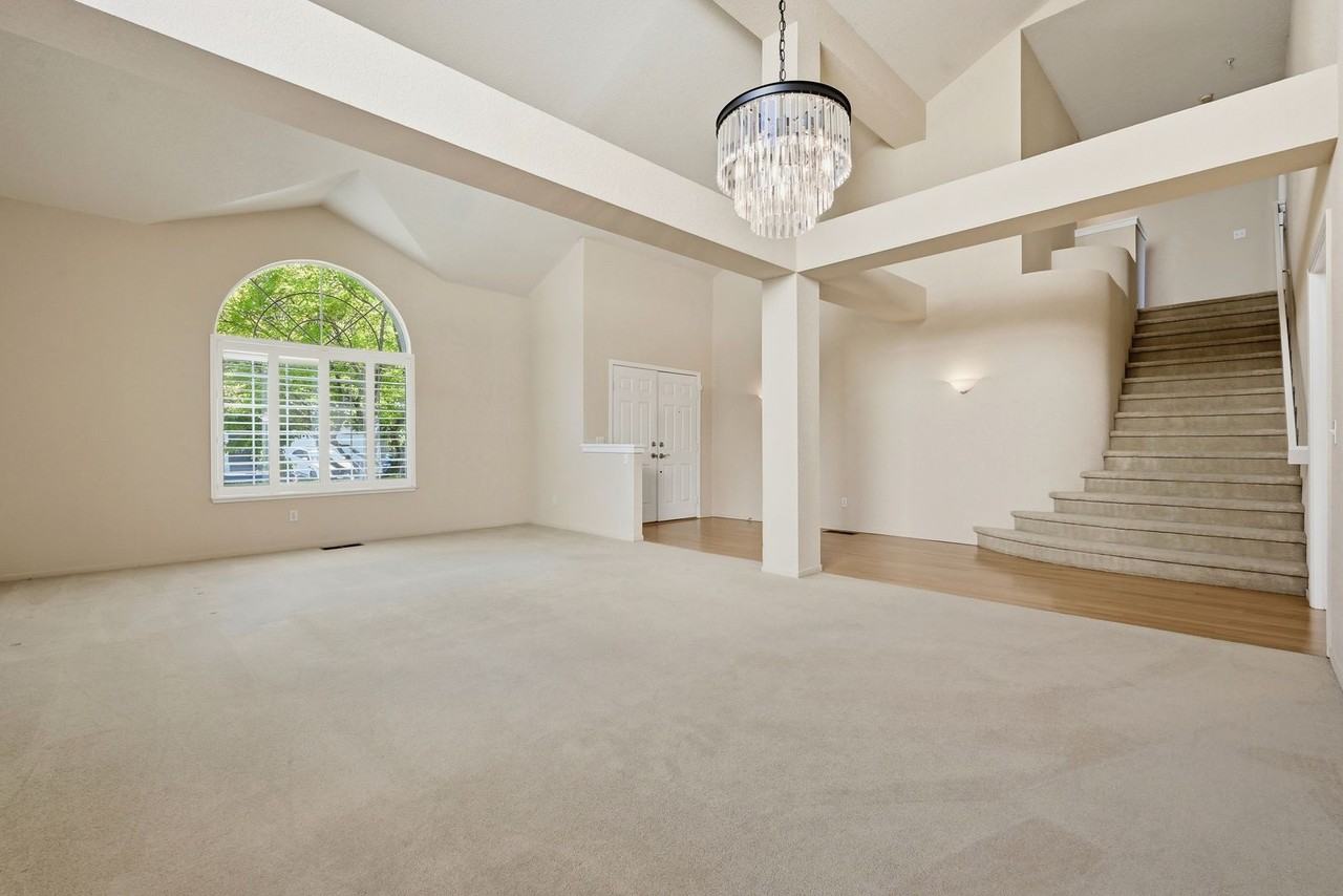 4125 Fireside Ct - Photo 3 of 48