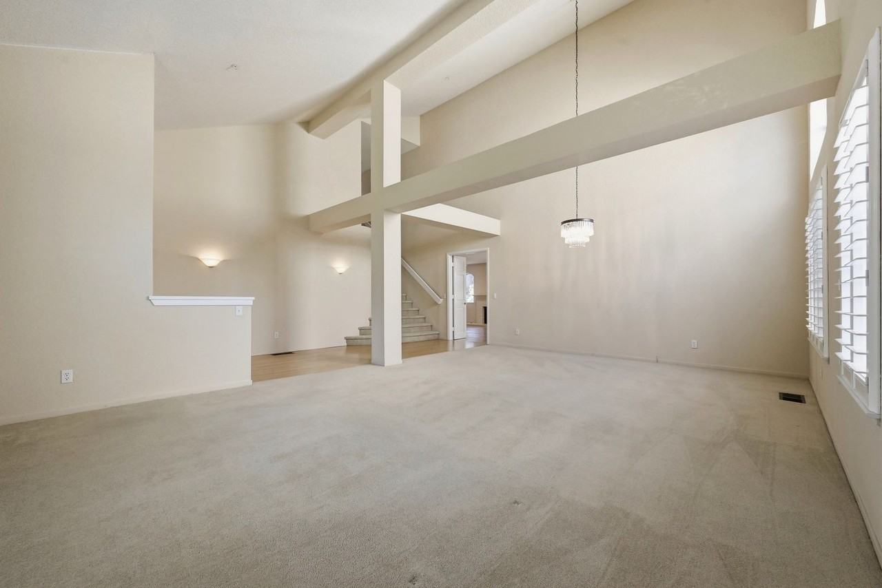 4125 Fireside Ct - Photo 4 of 48