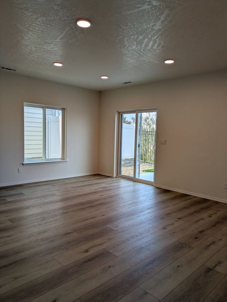 6364 W 36th Pl - Photo 3 of 12