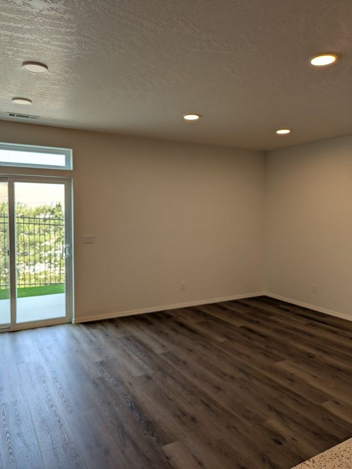 6352 W 36th Pl - Photo 3 of 10