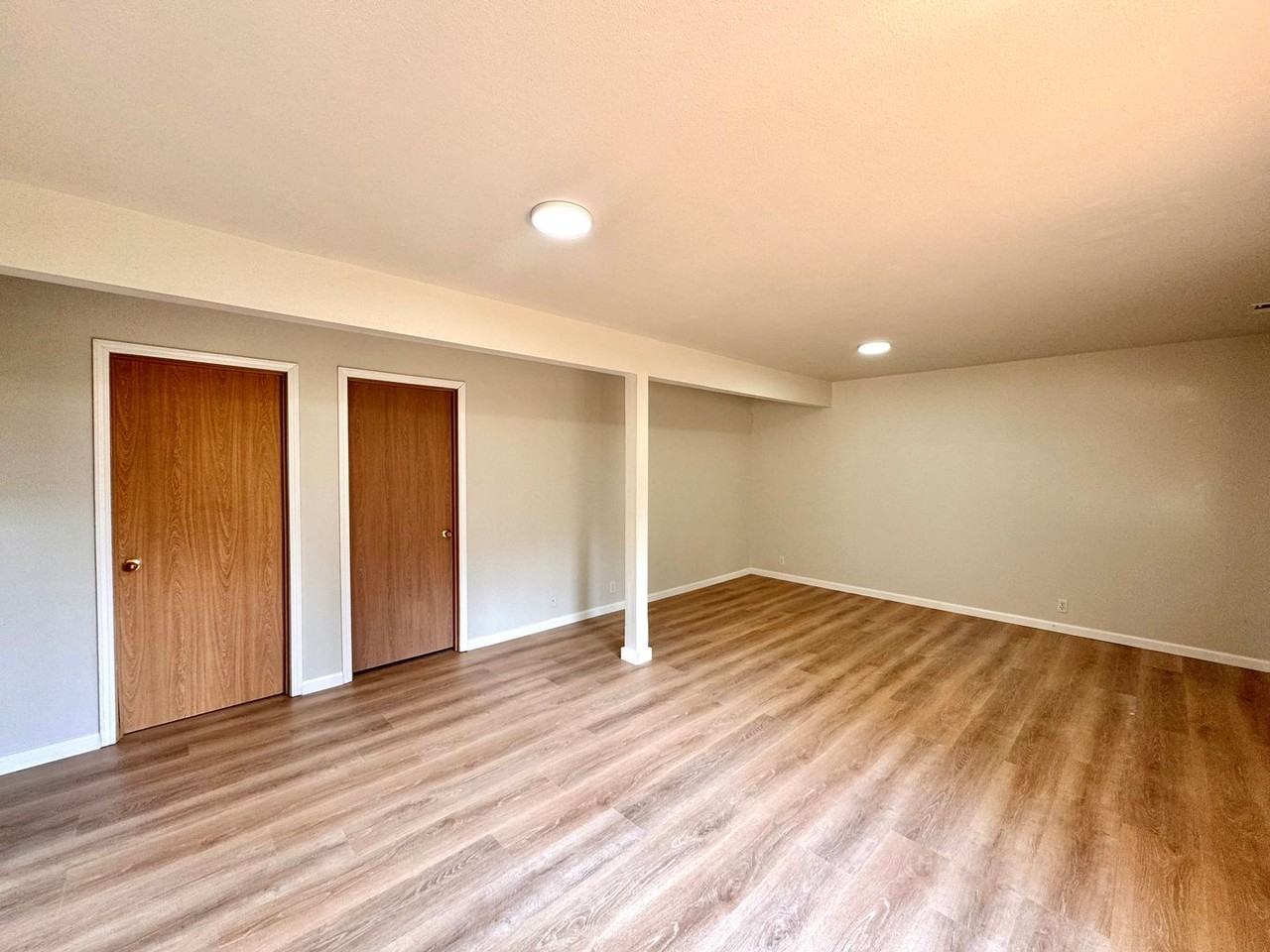 2620 Ne 136th St - Photo 2 of 22