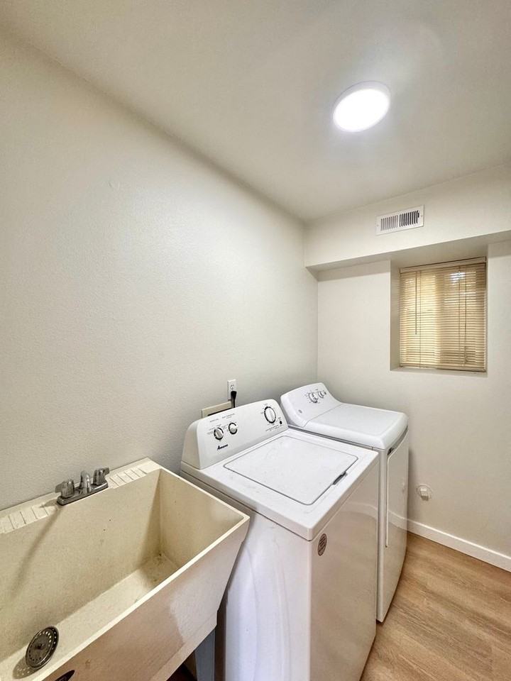 2620 Ne 136th St - Photo 6 of 22