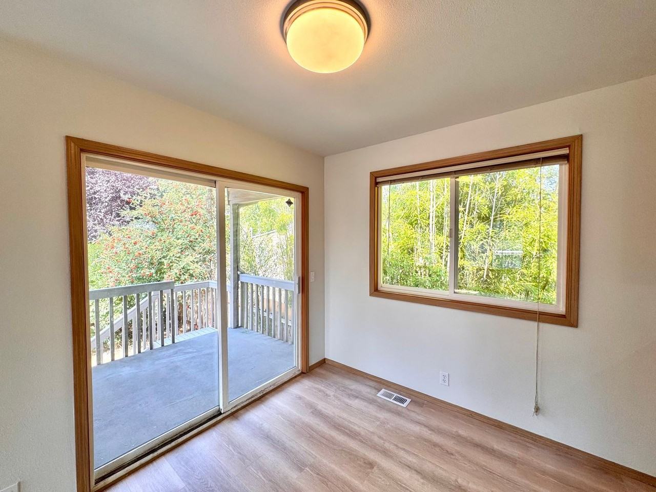 2620 Ne 136th St - Photo 7 of 22