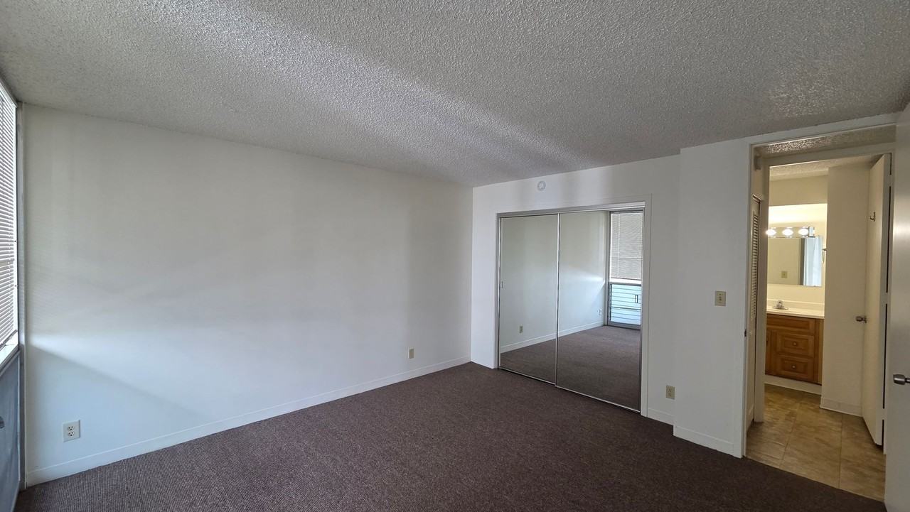 1600 Wilikina Dr #B506 - Photo 3 of 11