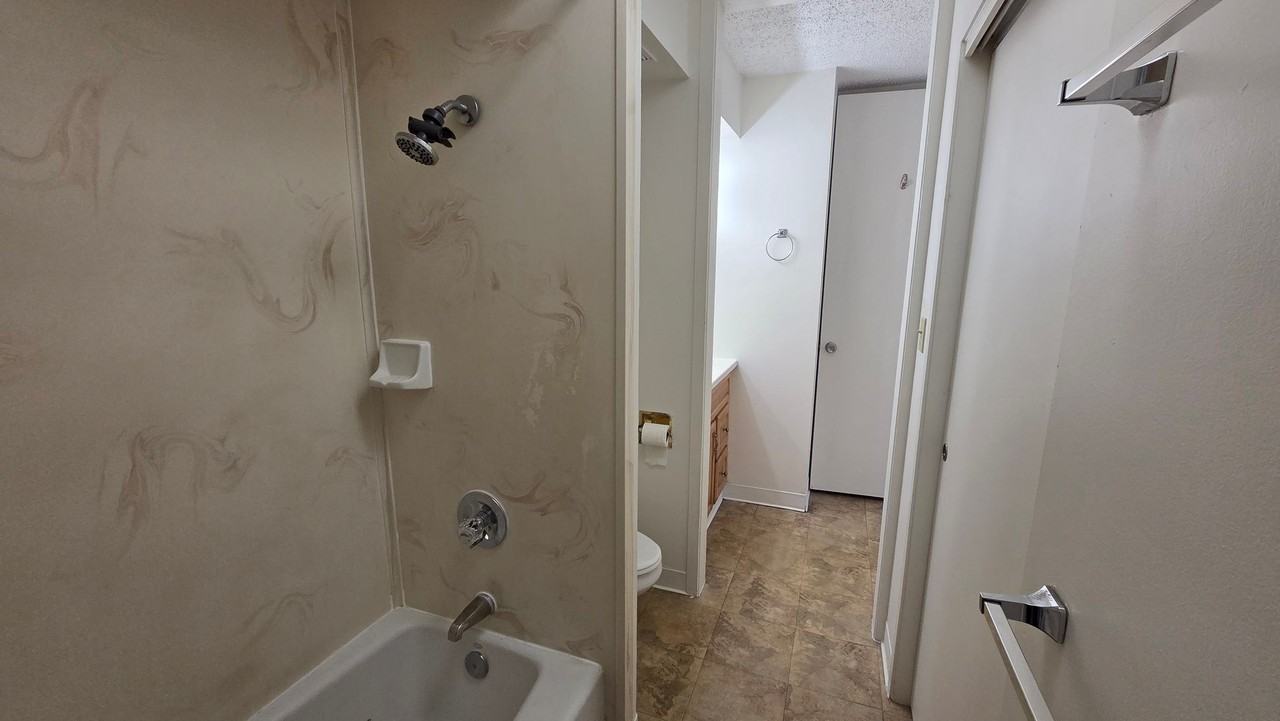 1600 Wilikina Dr #B506 - Photo 6 of 11