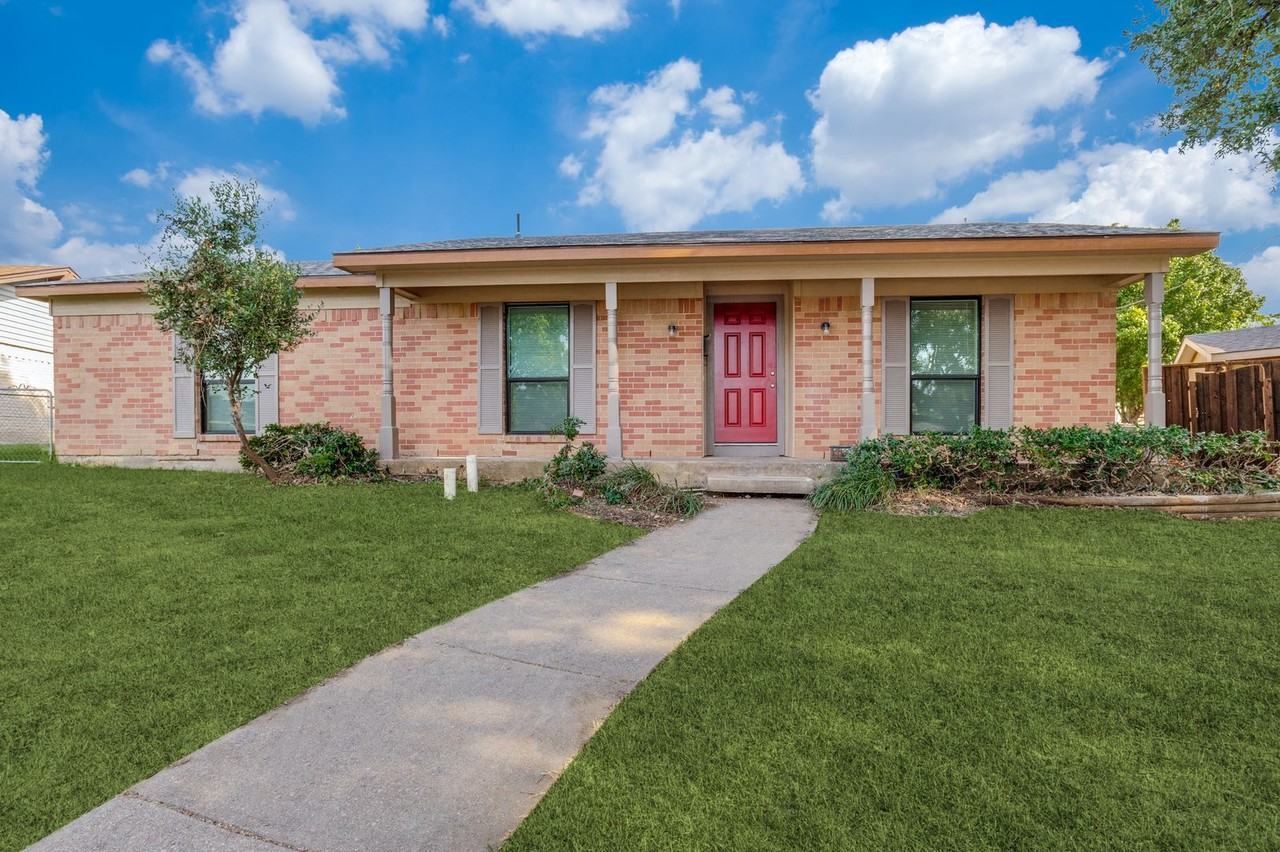 3102 Chime Ct