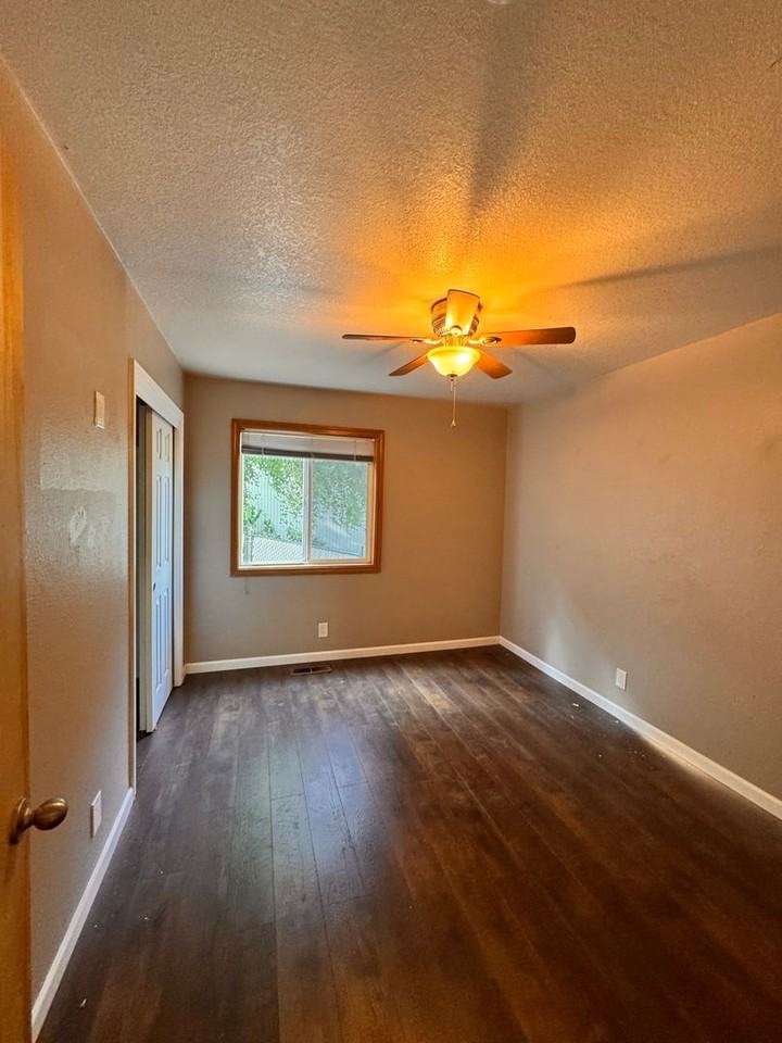 1327 Nw Vallejo Dr - Photo 6 of 13