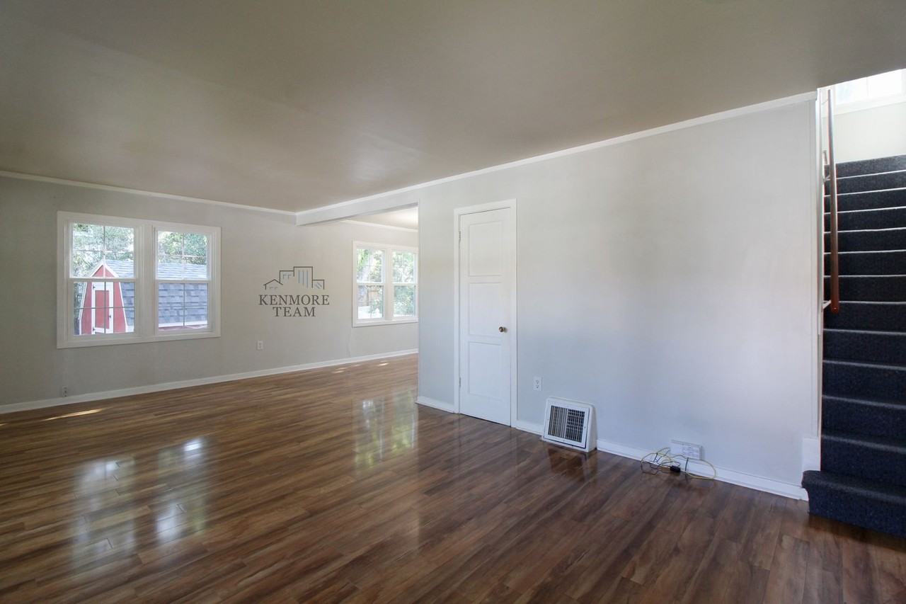 1310 Haupt Ave - Photo 2 of 17