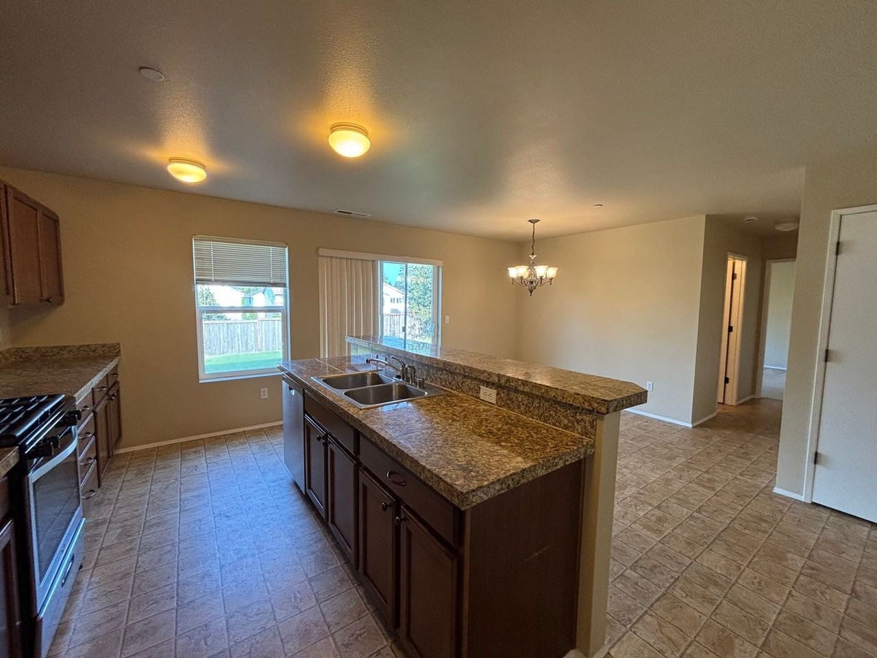 3210 Sheaser Way - Photo 6 of 21