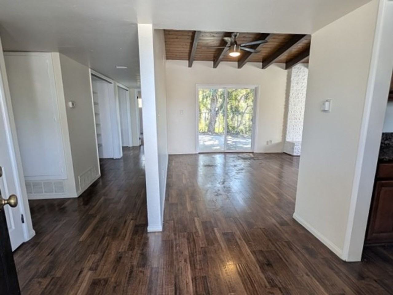 5209 Hewlett Dr - Photo 3 of 34