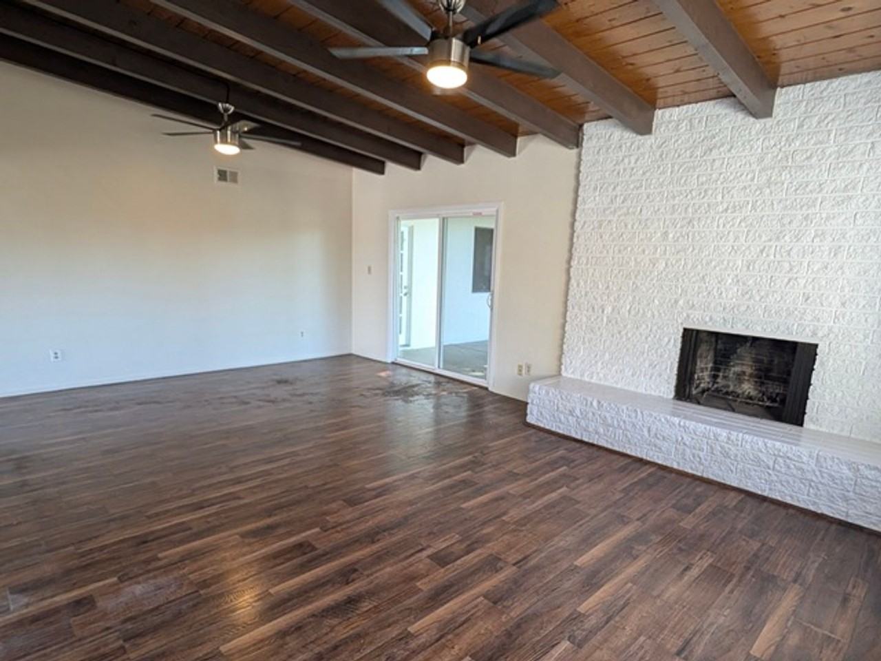 5209 Hewlett Dr - Photo 5 of 34