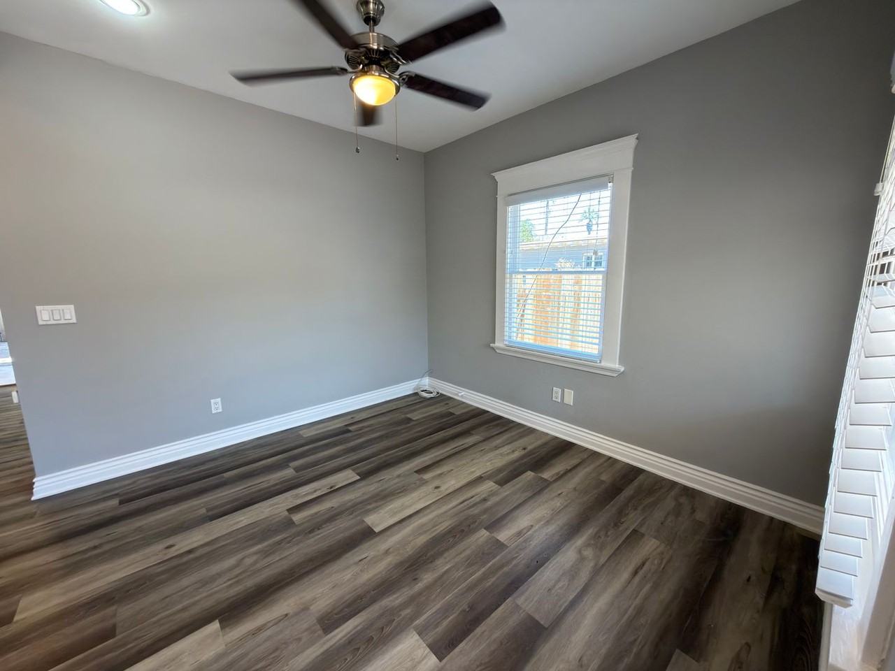 418 E La Veta Ave - Photo 3 of 16