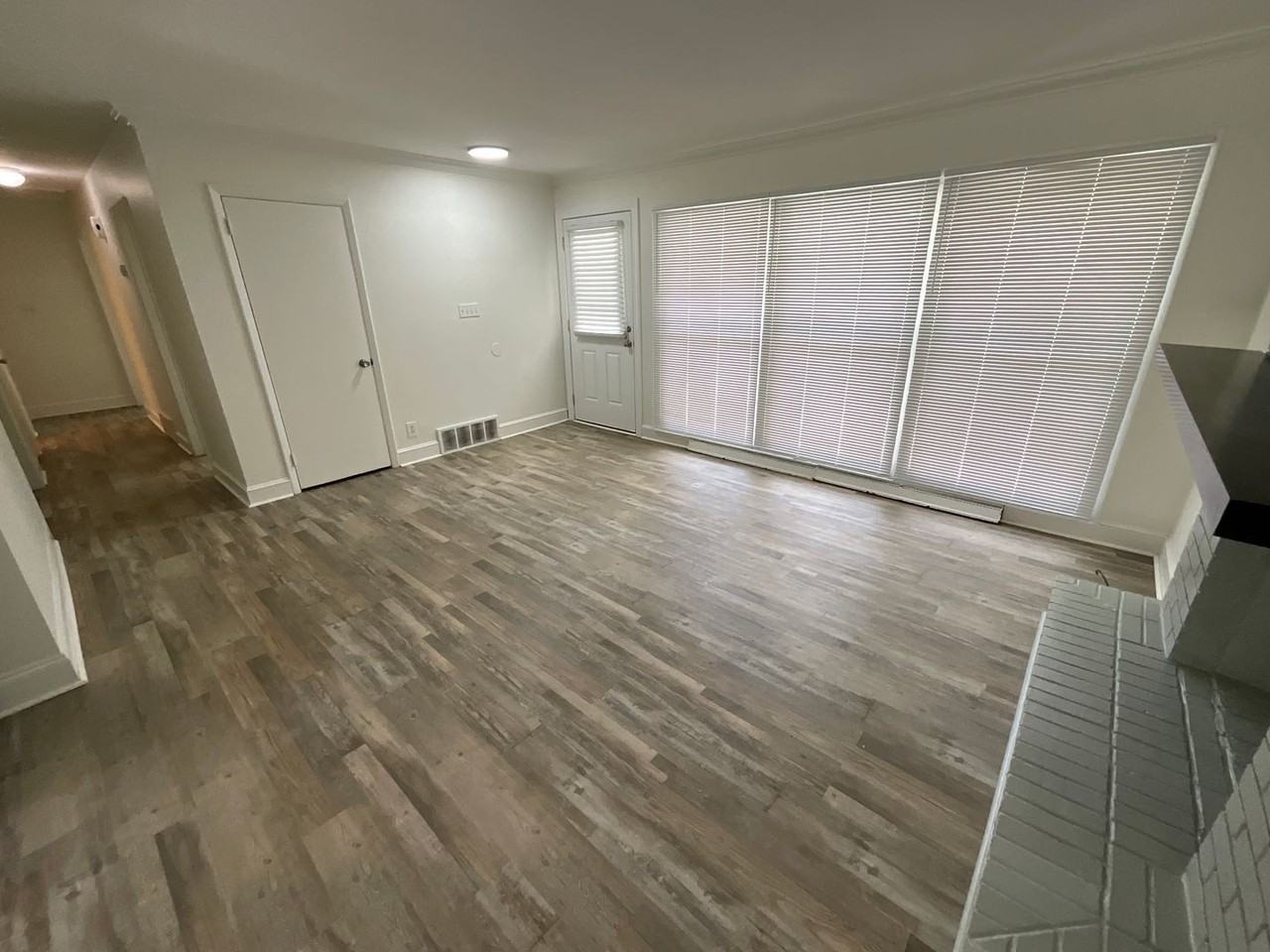 4026 Sedgewood Ln - Photo 6 of 26
