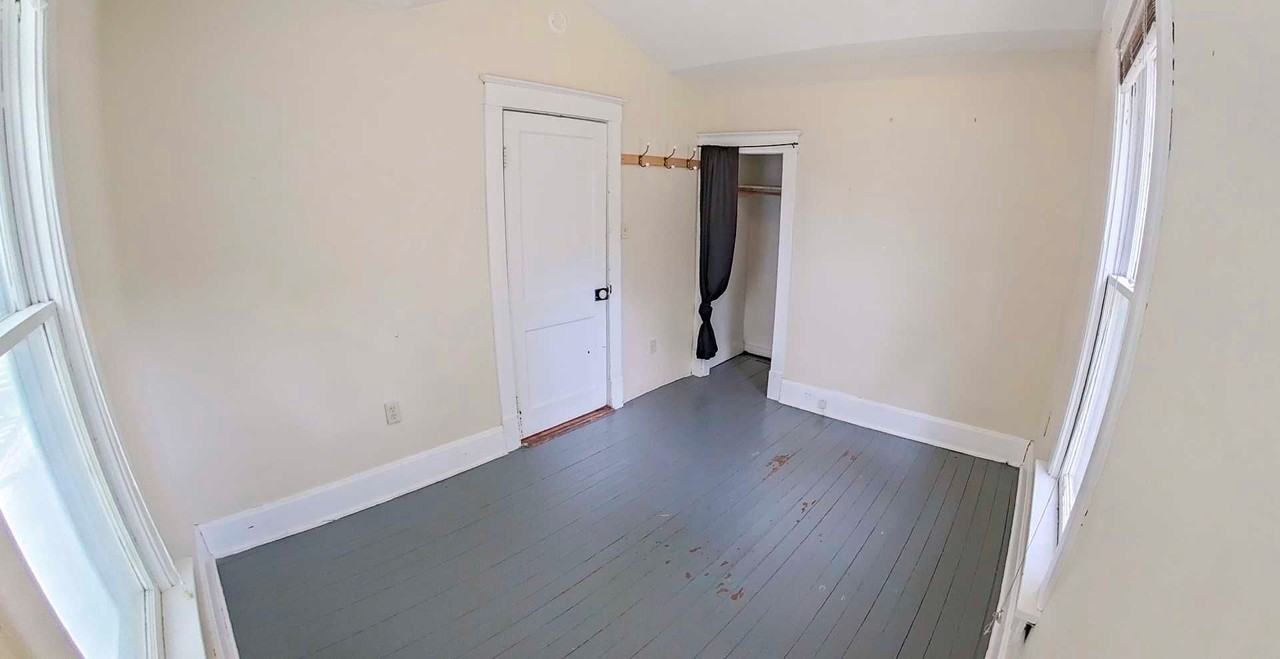 522 Colorado St - Photo 4 of 10