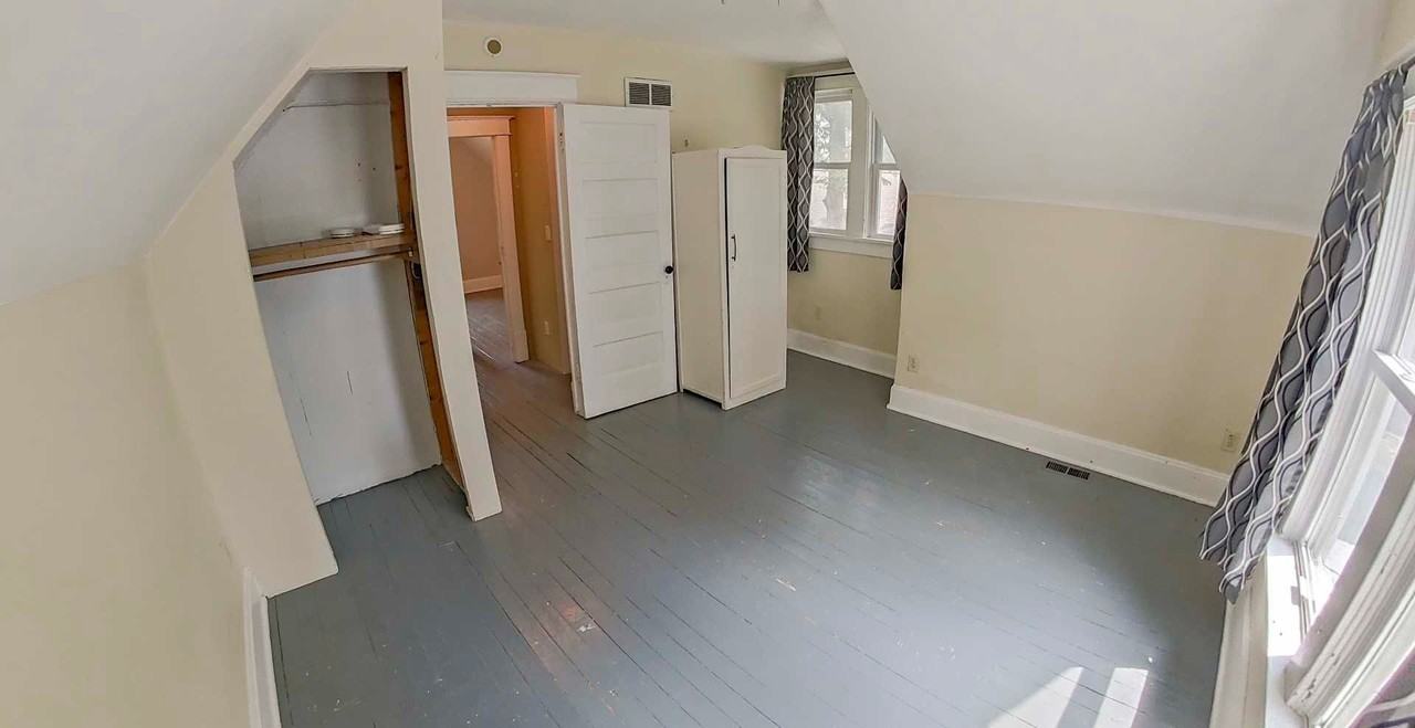 522 Colorado St - Photo 6 of 10