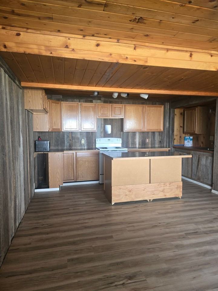 17011 Cheyne Rd - Photo 5 of 24