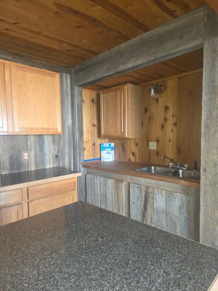 17011 Cheyne Rd - Photo 6 of 24