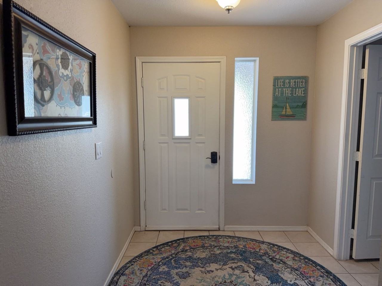 1910 Cabana Dr - Photo 3 of 28