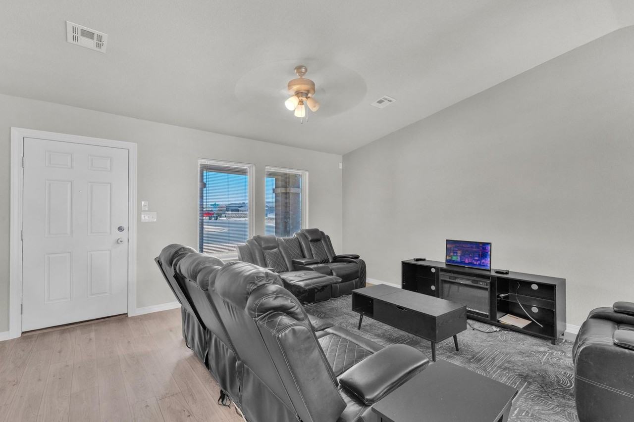 14372 Star Cactus Ave - Photo 5 of 38