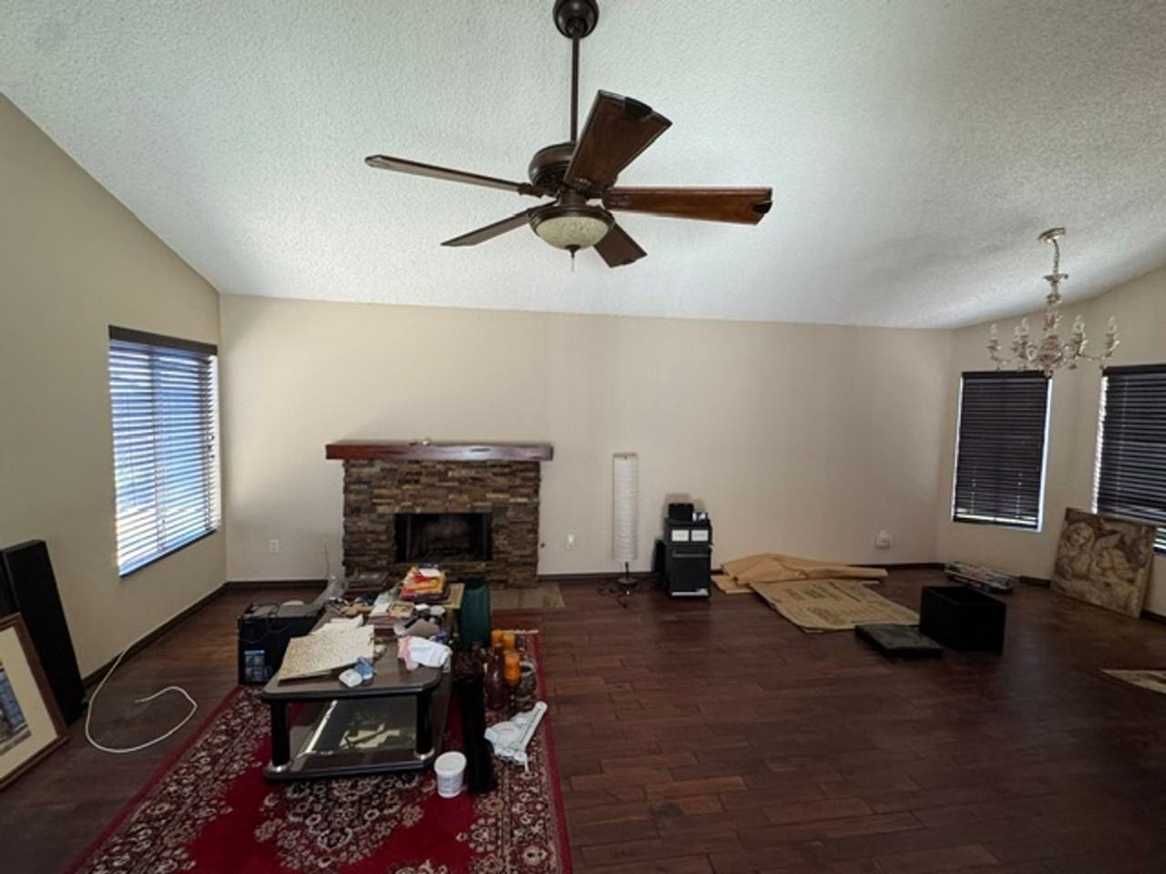 791 Kingfisher Ct - Photo 3 of 17