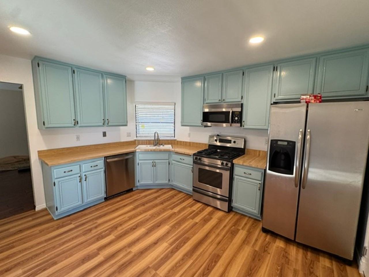 791 Kingfisher Ct - Photo 6 of 17