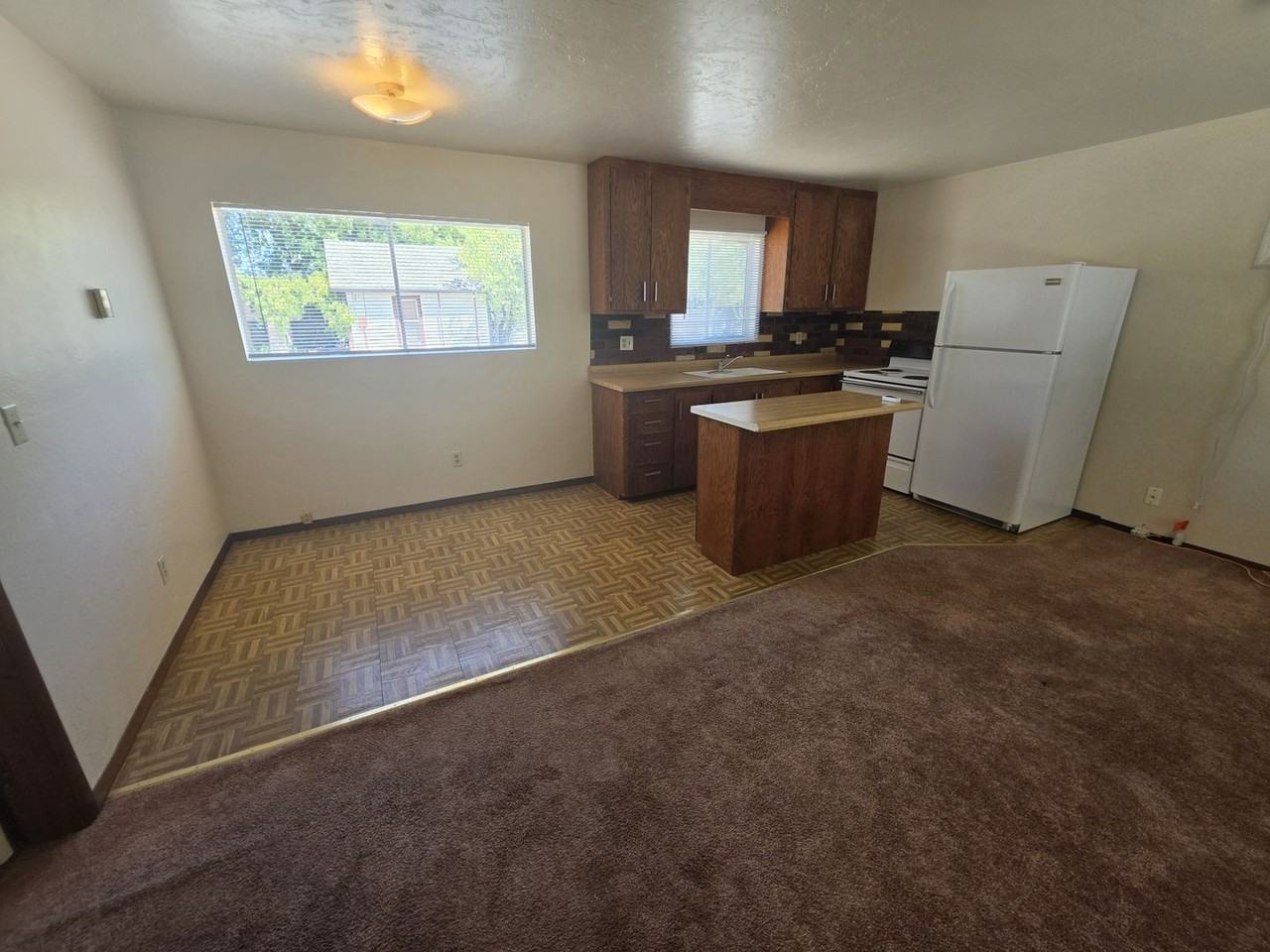 1515 1/2 Solano St - Photo 4 of 12