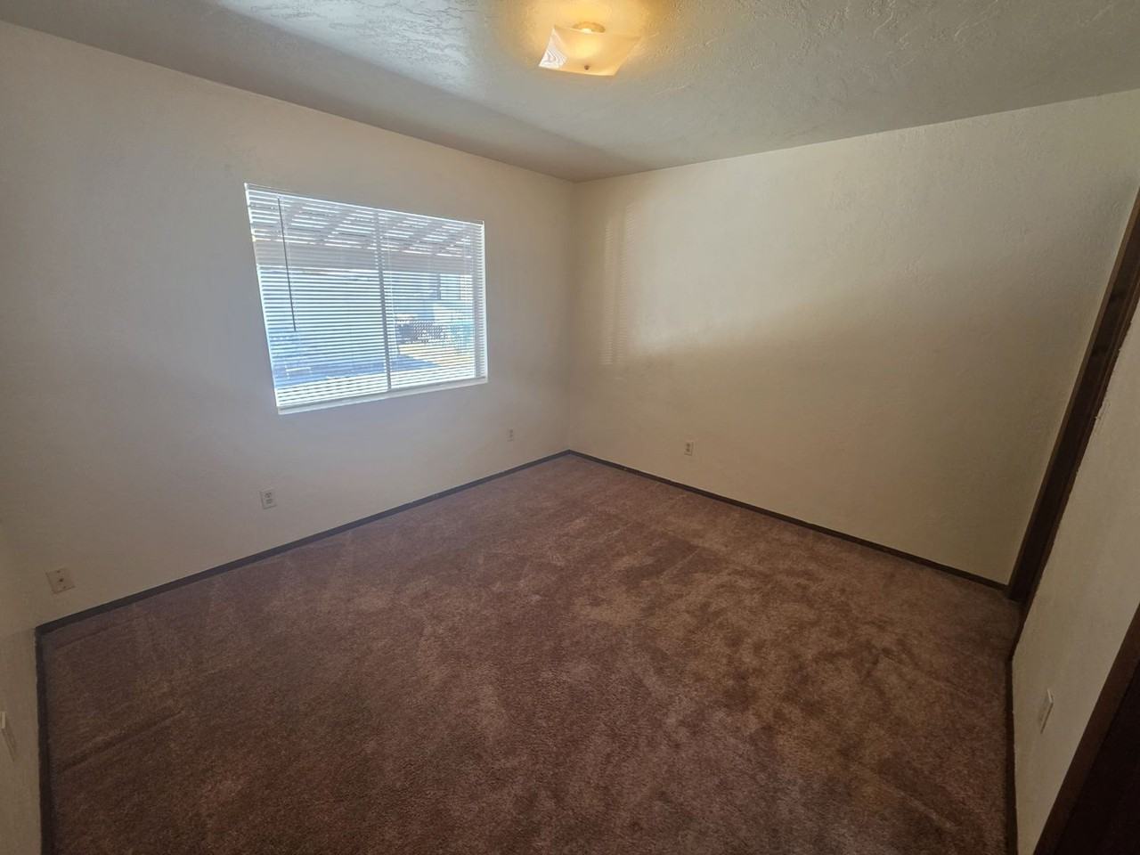 1515 1/2 Solano St - Photo 7 of 12