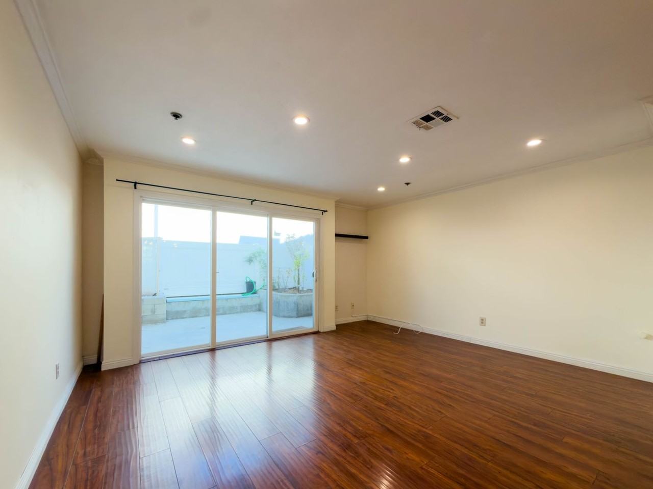 315 Cameron Pl #3 - Photo 5 of 19
