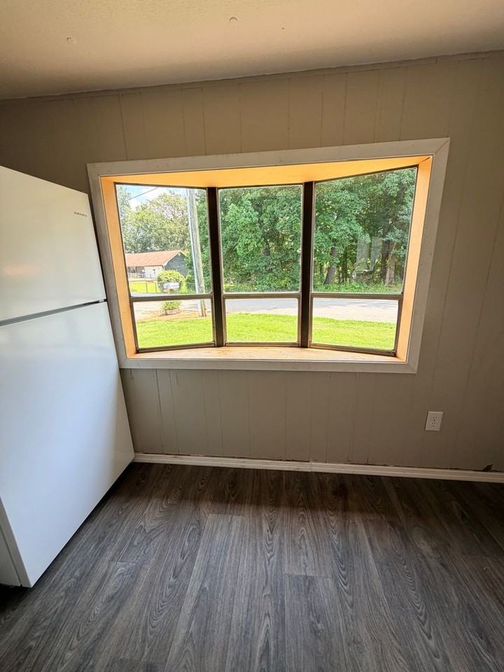 315 Thompson Rd - Photo 3 of 13