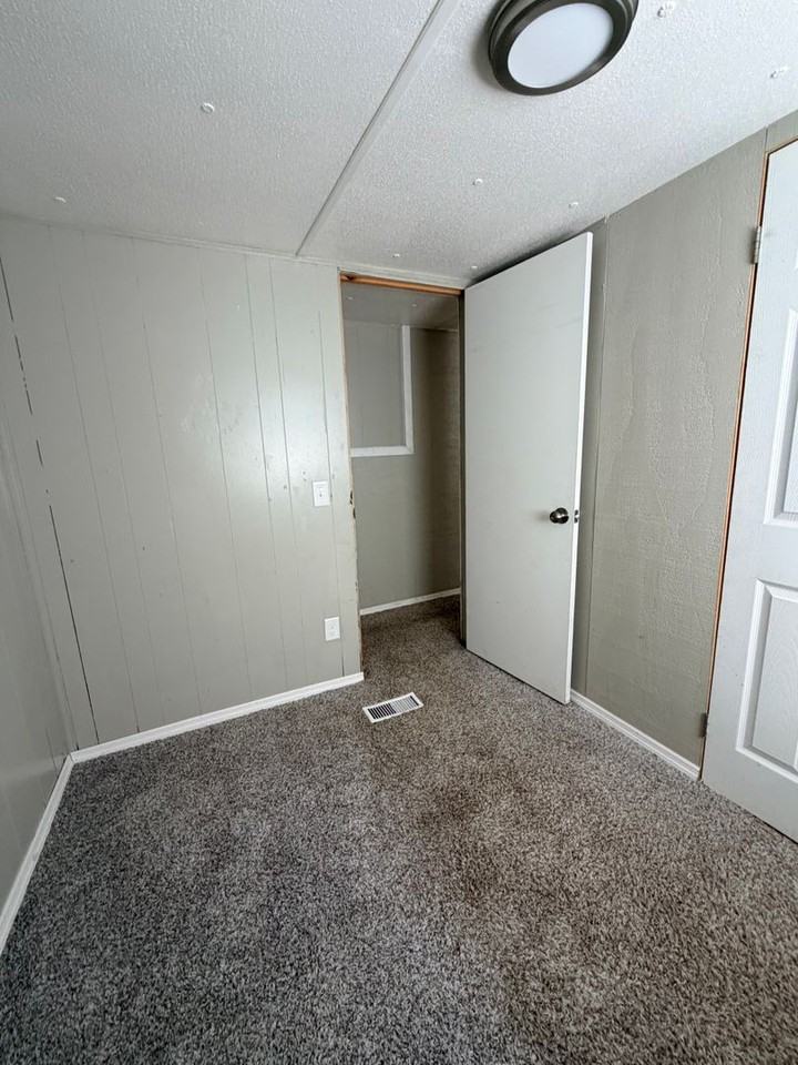 315 Thompson Rd - Photo 6 of 13
