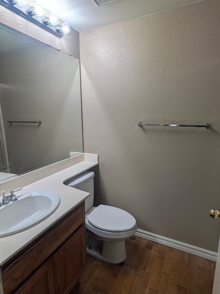 1913 Mount Hamilton Dr - Photo 4 of 11