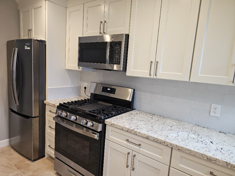1448 Carleton Dr - Photo 3 of 15