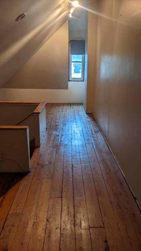 463 Elsmere St - Photo 6 of 29