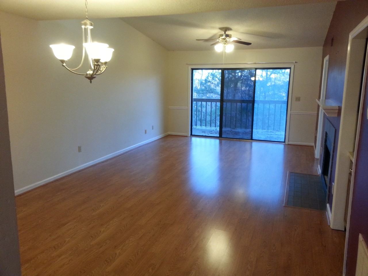 132 Edgewater Ln - Photo 3 of 15