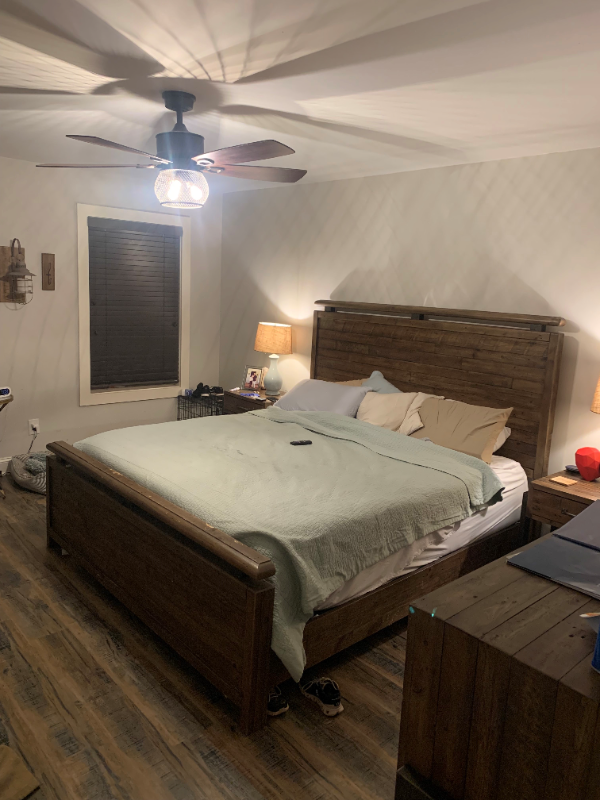 1040 Matthew Ln - Photo 4 of 12
